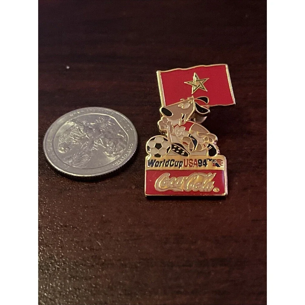 1994 USA World Cup Coca-Cola Stryker Dog Mascot‎ Morocco Flag Lapel Hat Pin